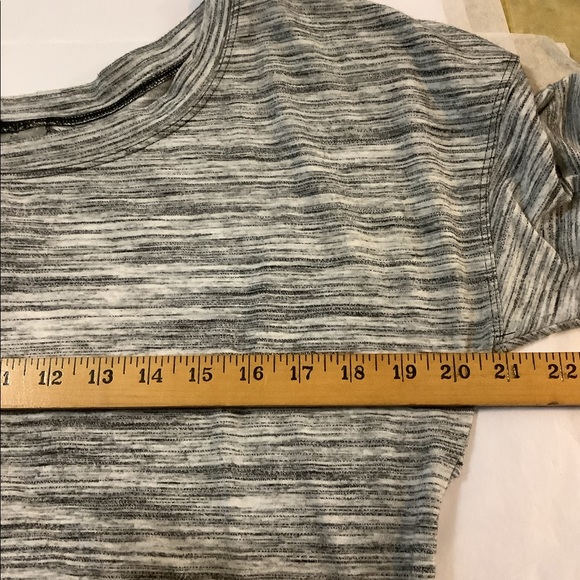 Zella Twist Back Cut Out Space Gray Long Sleeve Athleisure Top Size Small - Picture 6 of 12